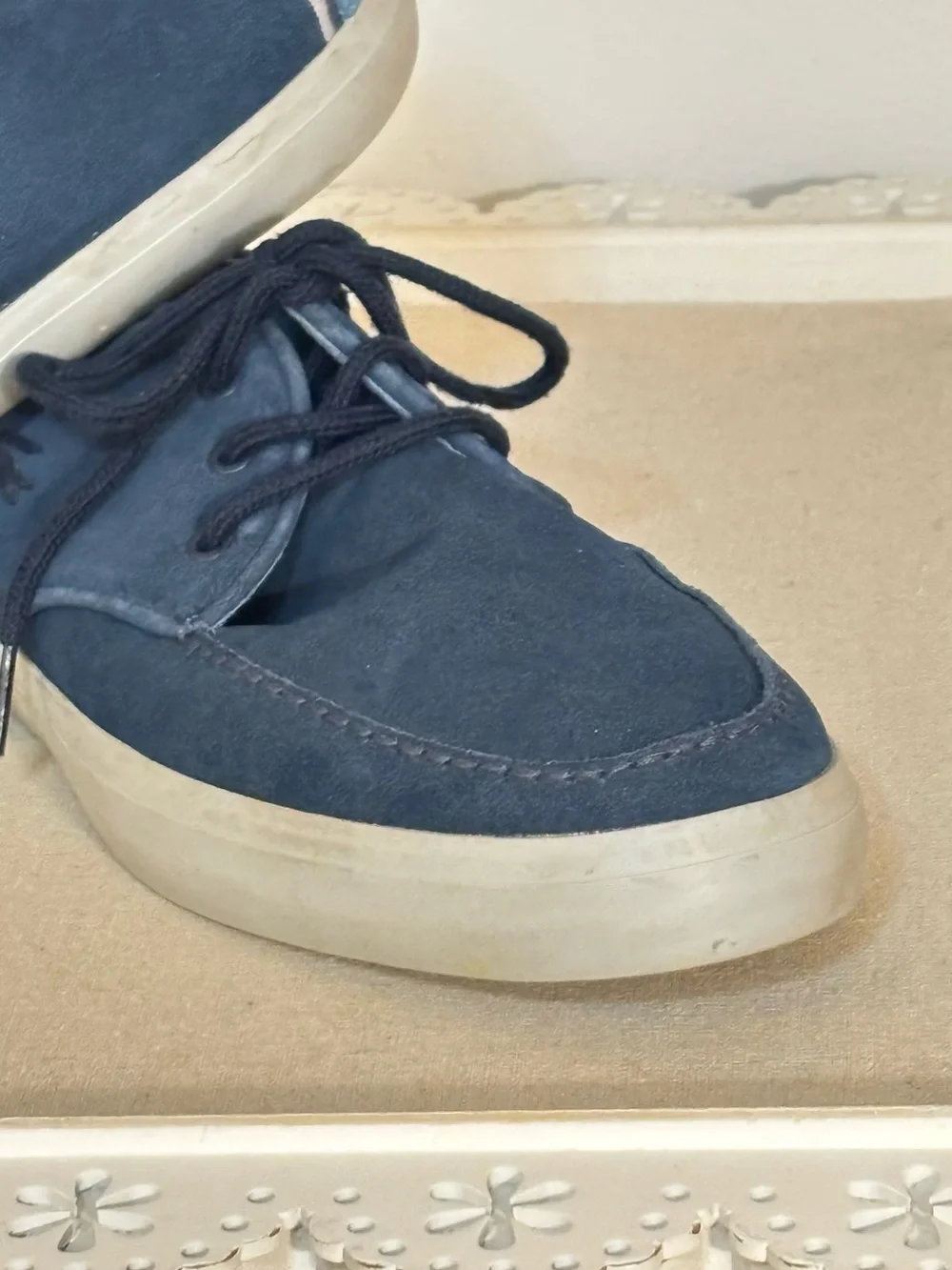 Lacoste, Sevrin Blue Suede With light Blue Leather Accent At Back. Men’s Size 12
